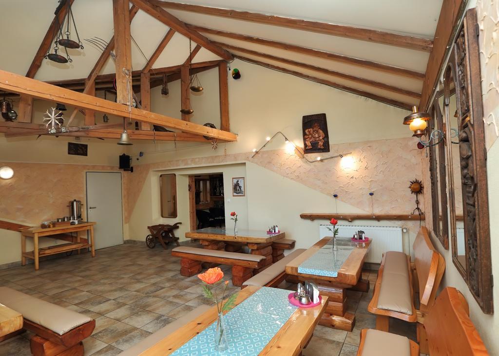 Pensjonat Tara Jeleśnia Exterior foto